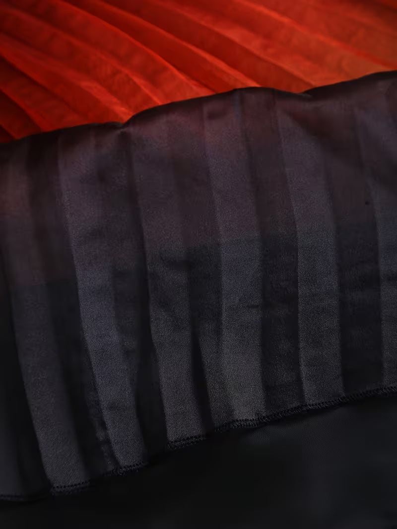 Robe sans manches plissée élégante et stylée pour femmes avec ourlet dégradé