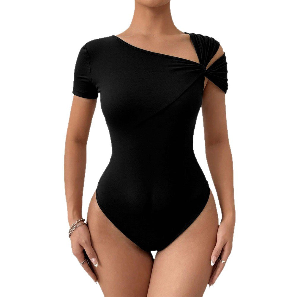 Body ajustado para mujer con diseño asimétrico de un solo hombro, manga corta y detalle retorcido